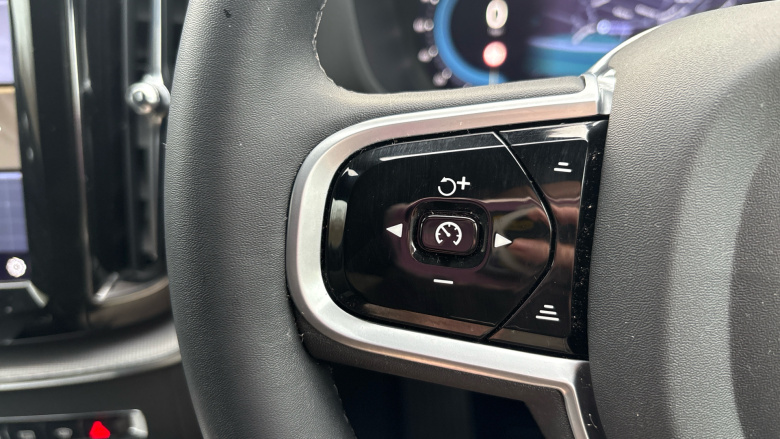 Volvo Xc60 2.0 B4D R DESIGN 5dr AWD Geartronic Diesel Estate